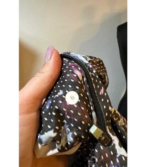 Lululemon Run All Sport Crop Legging Floral Sport Tranquil Blue Multi Mid-Rise 6 - Picture 7 of 7